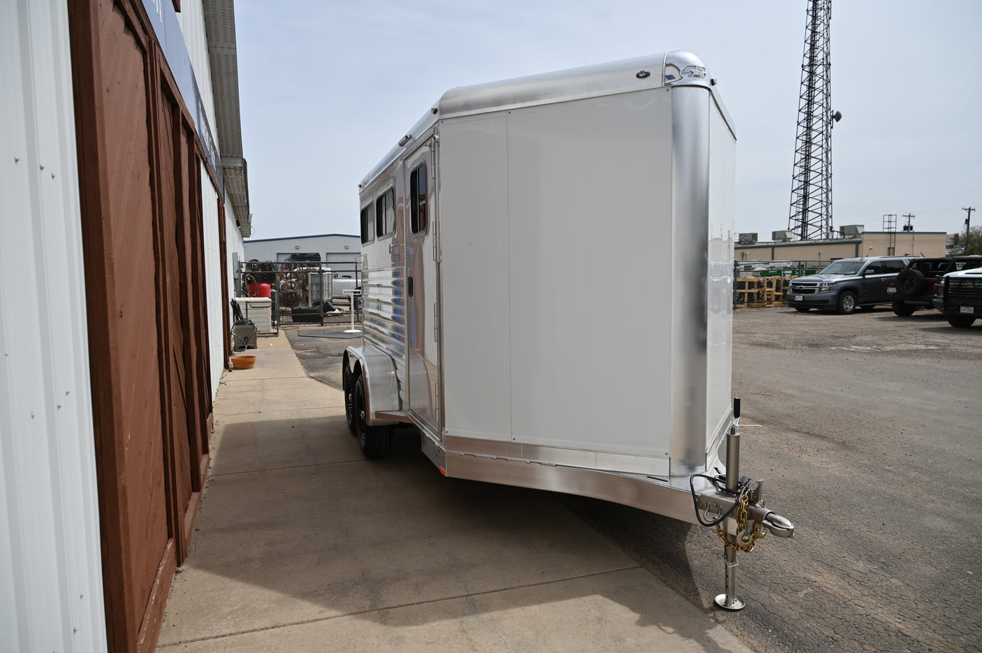 2026 4 Star 2 Horse Slant Load 6'10"W x 11' Bumper Pull Horse Trailer