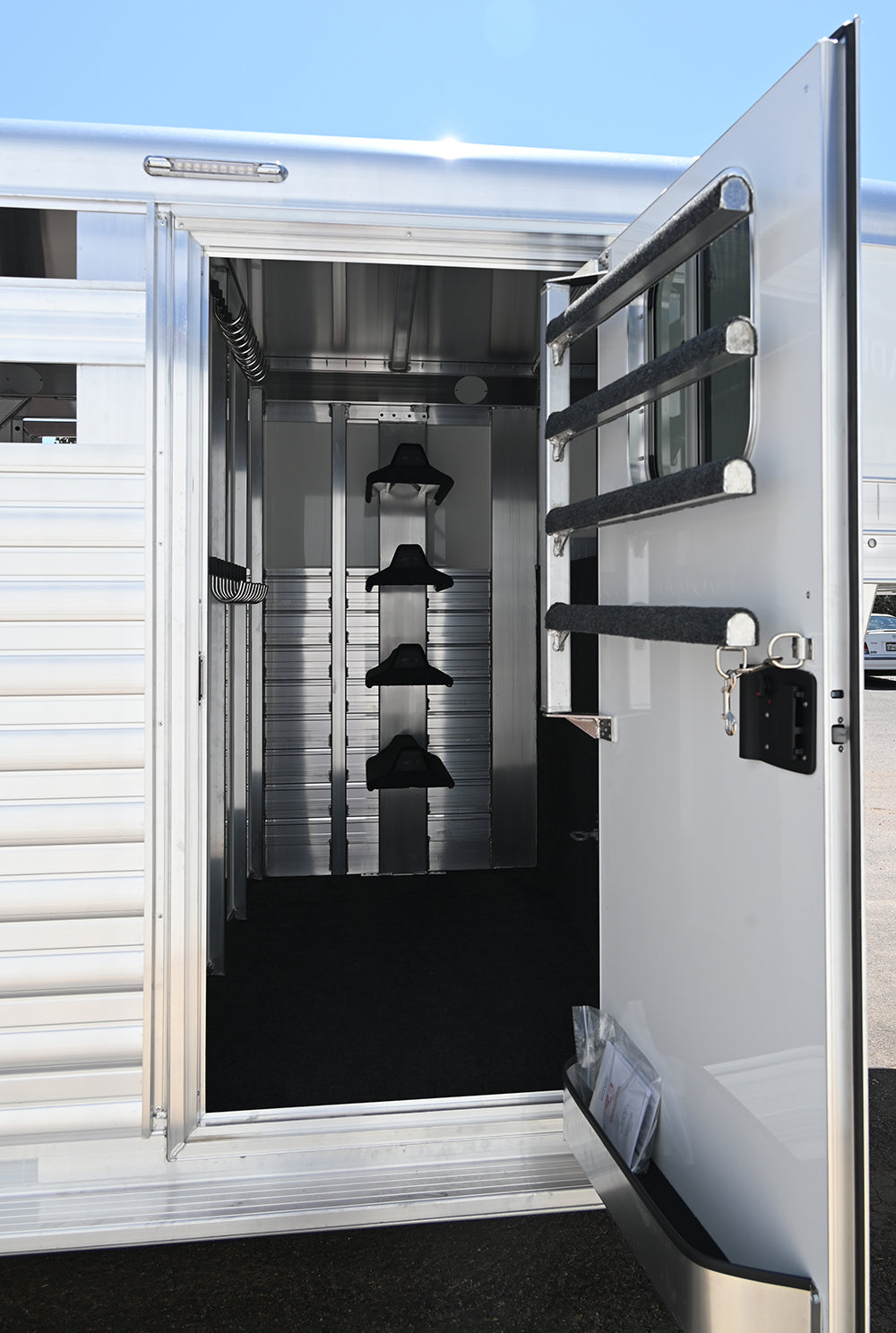 2026 4 Star 24' Deluxe Stock Combo Horse Trailer