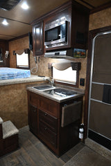 2018 Exiss 4 Horse Endeavor 10' Living Quarter Horse Trailer