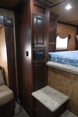 2018 Exiss 4 Horse Endeavor 10' Living Quarter Horse Trailer