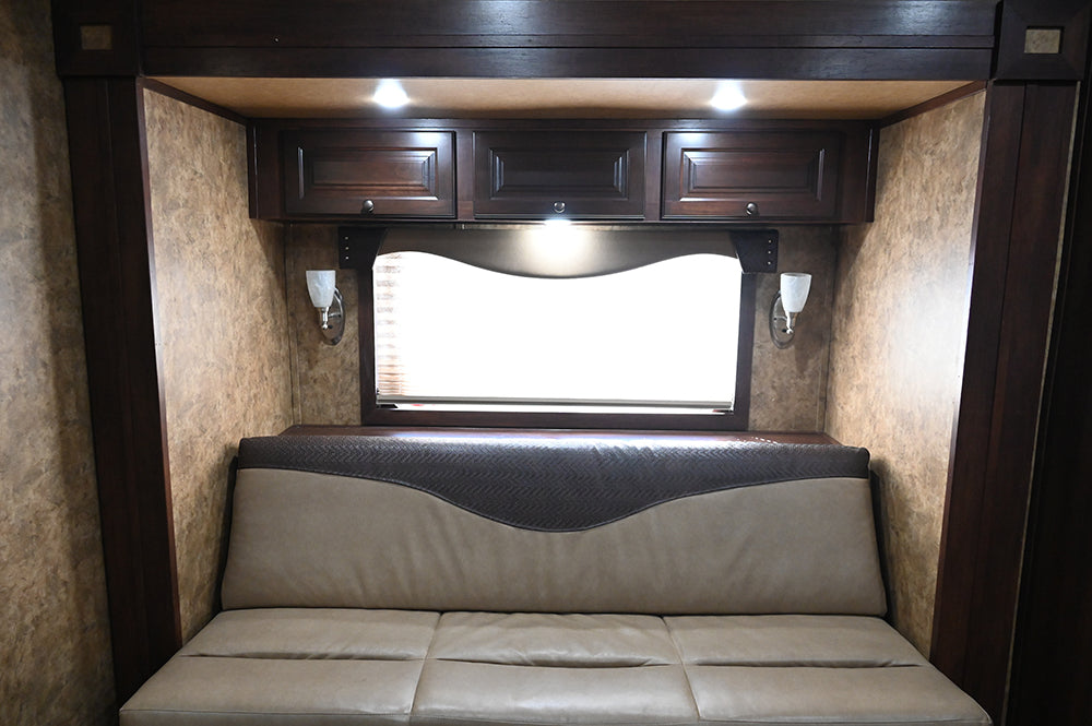 2018 Exiss 4 Horse Endeavor 10' Living Quarter Horse Trailer