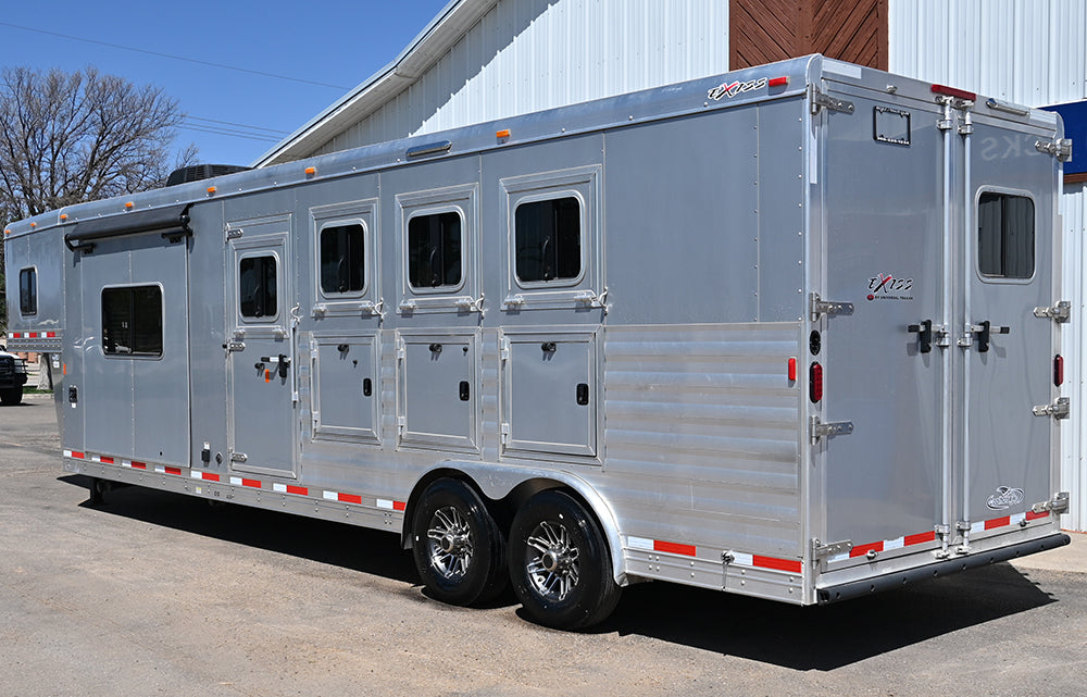 2018 Exiss 4 Horse Endeavor 10' Living Quarter Horse Trailer
