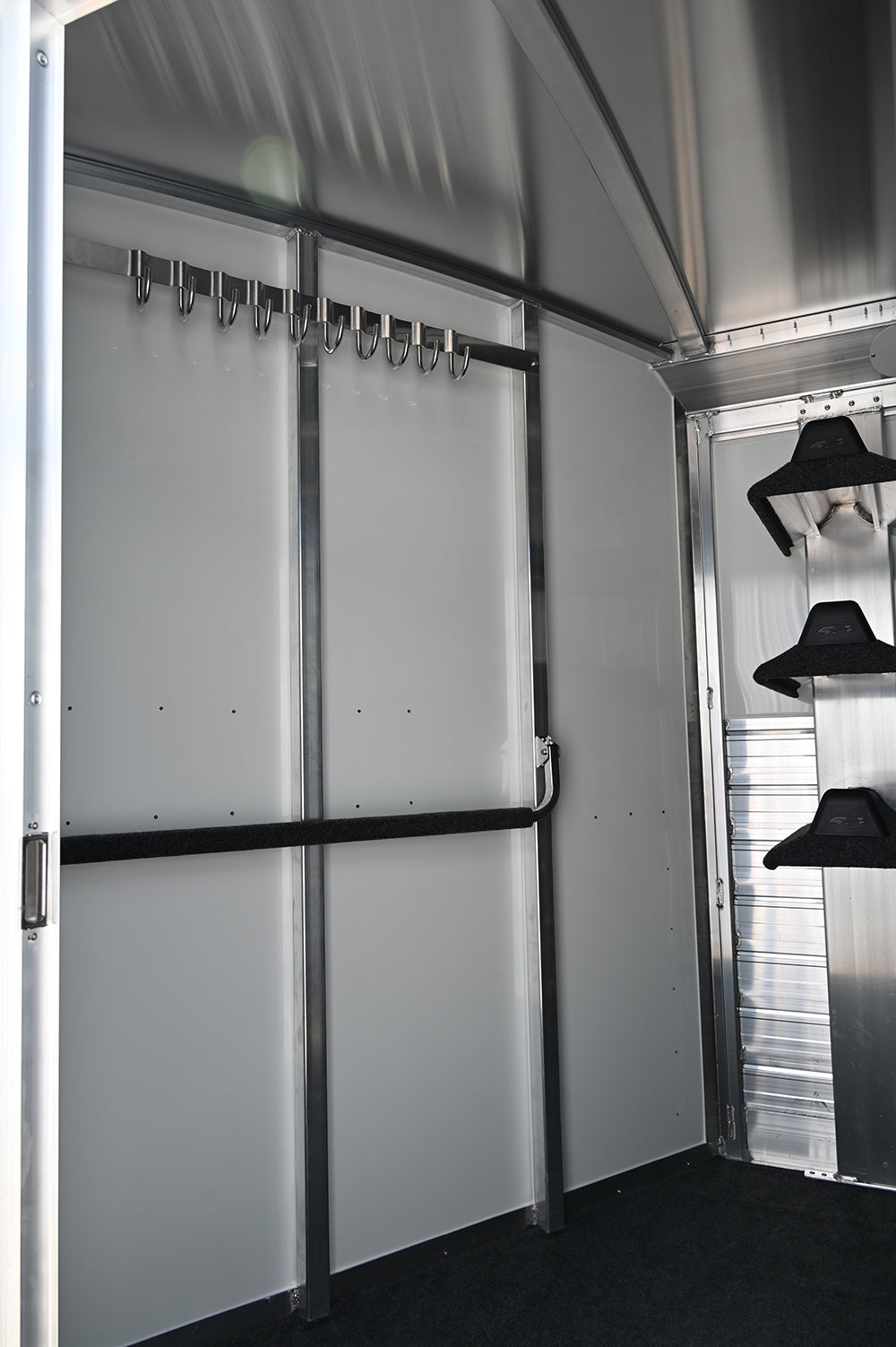 2026 4 Star 3 Horse Gooseneck Horse Trailer