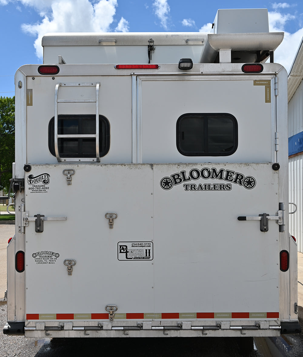 2006 Bloomer 4 Horse 13' Living Quarter Horse Trailer