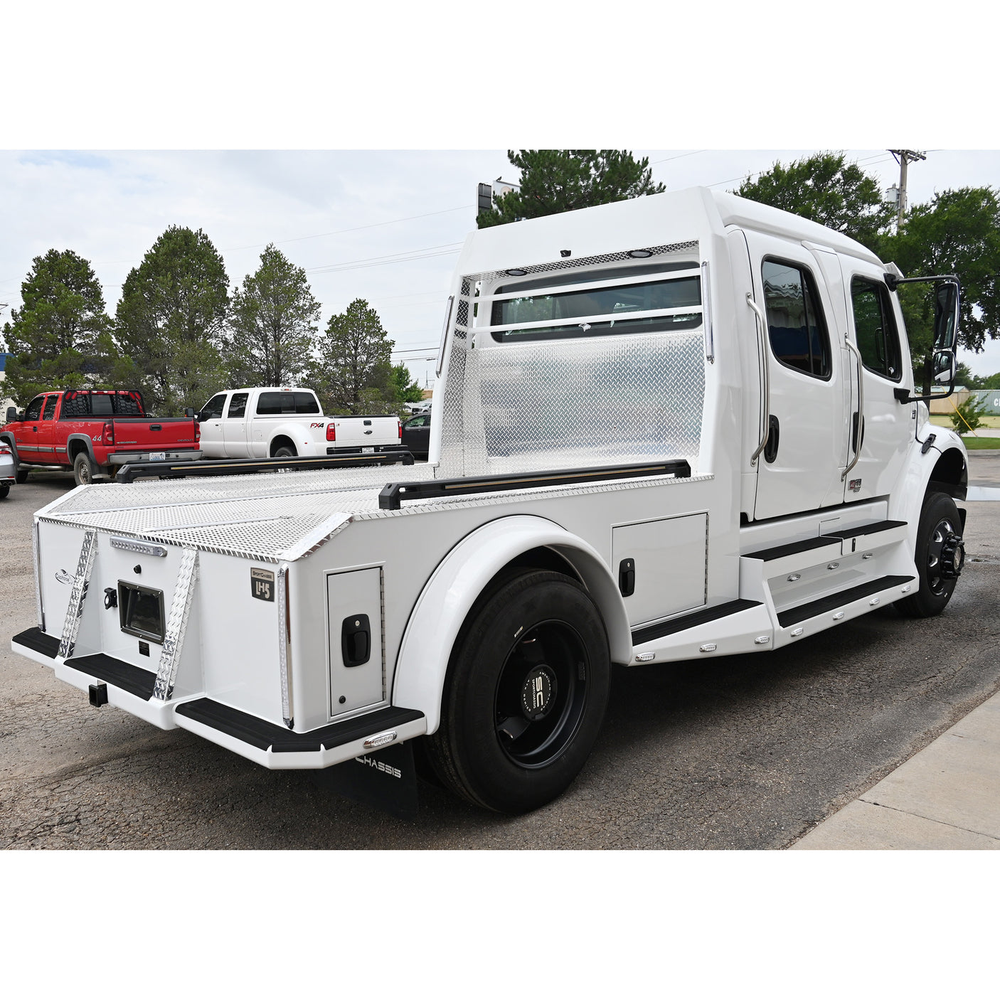 SOLD! 2026 Freightliner M2+ 106 Sportchassis LH5 Luxury Crew Cab Hauler