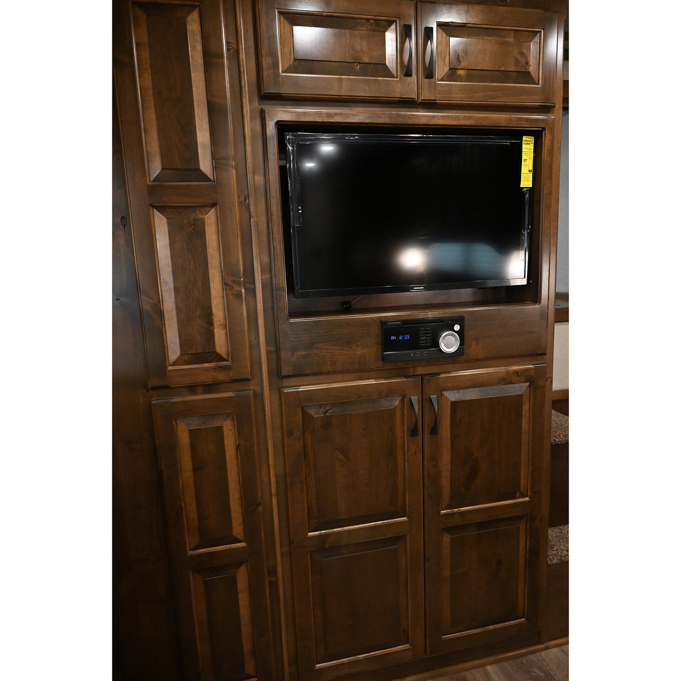 2025 4 Star 4 Horse with 15' Living Quarter, Slide Out, Side Load, Integrated Pod (Pre Owned)