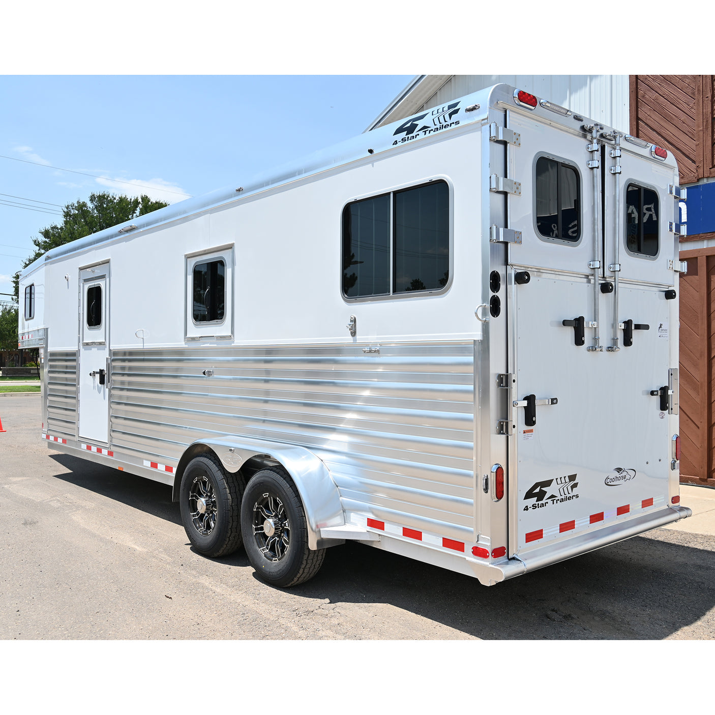 2026 4 Star 2+1 Straight Load 24' Gooseneck Trailer w/ Quiet Ride