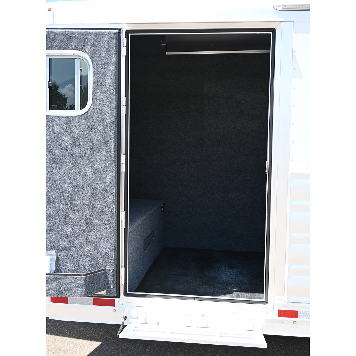 2025 Platinum 7 Horse, Trainers Tack, Rear Load, 10K axles