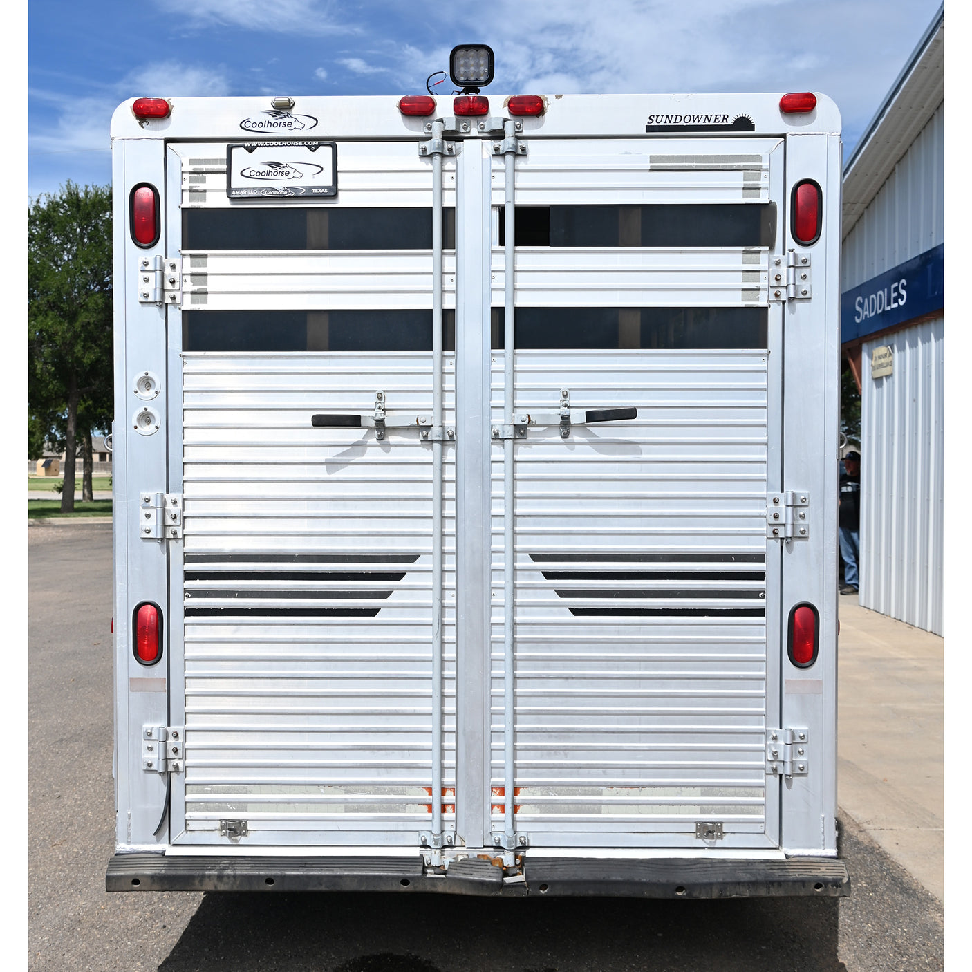 1997 Sundowner 3 Horse Weekend Pack 6' LQ Horse Trailer