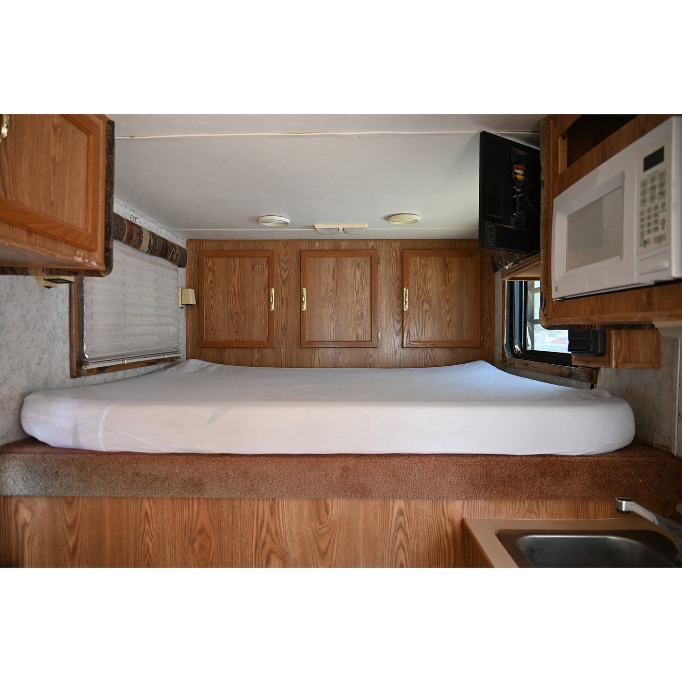1997 Sundowner 3 Horse Weekend Pack 6' LQ Horse Trailer