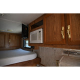 1997 Sundowner 3 Horse Weekend Pack 6' LQ Horse Trailer