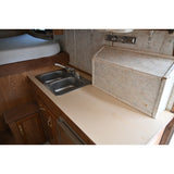 1997 Sundowner 3 Horse Weekend Pack 6' LQ Horse Trailer
