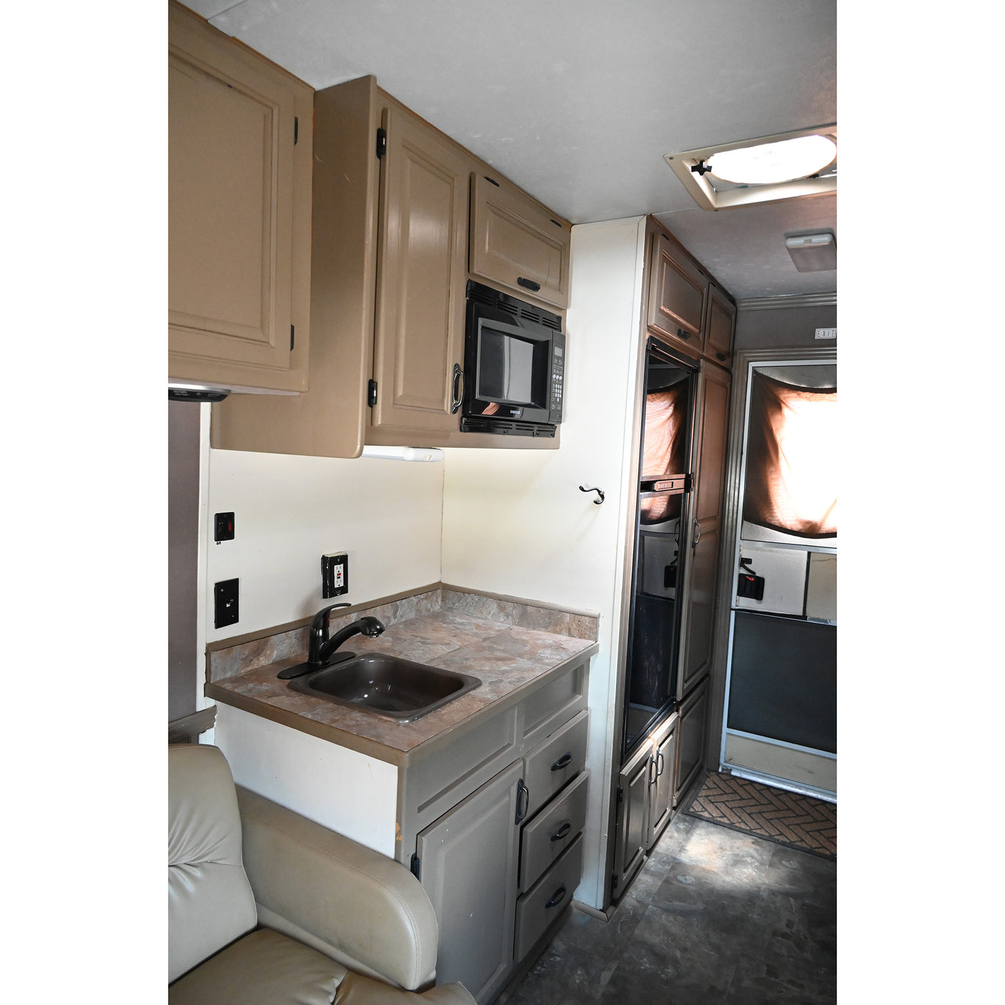 2005 Freightliner M2 Step Deck with 13' LQ and 7'6" Bed
