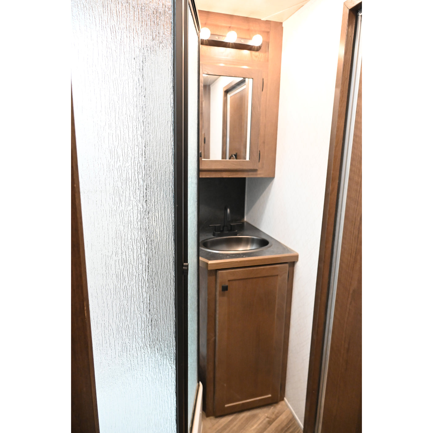 2025 Lakota Charger 4 Horse 11' Living Quarter Model C8411RKSL