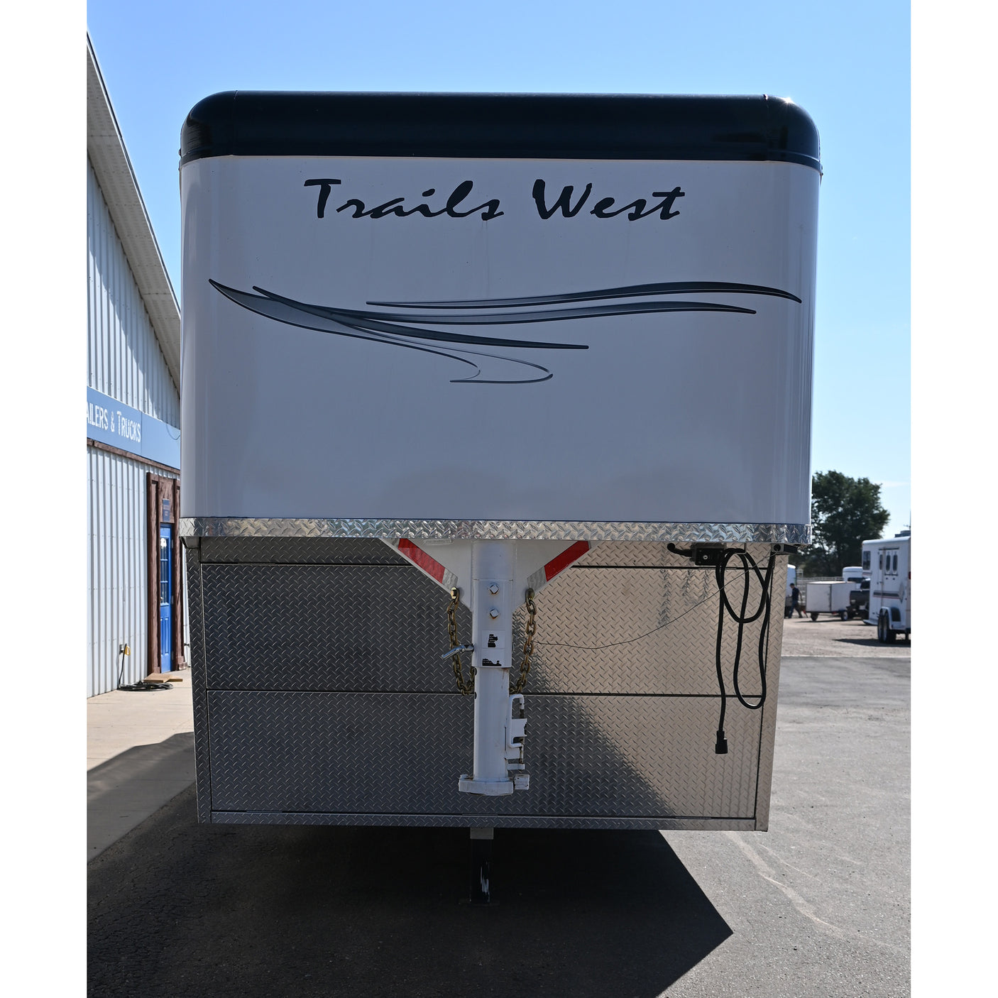2024 Trails West Sierra 6 Horse Trainer's Trailer
