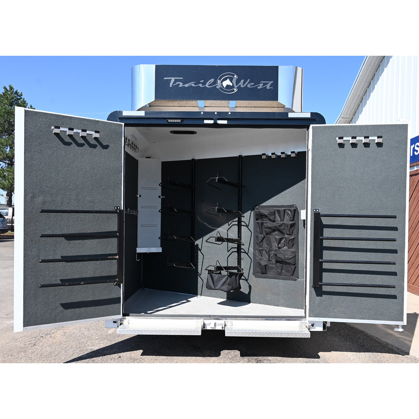 2024 Trails West Sierra 6 Horse Trainer's Trailer