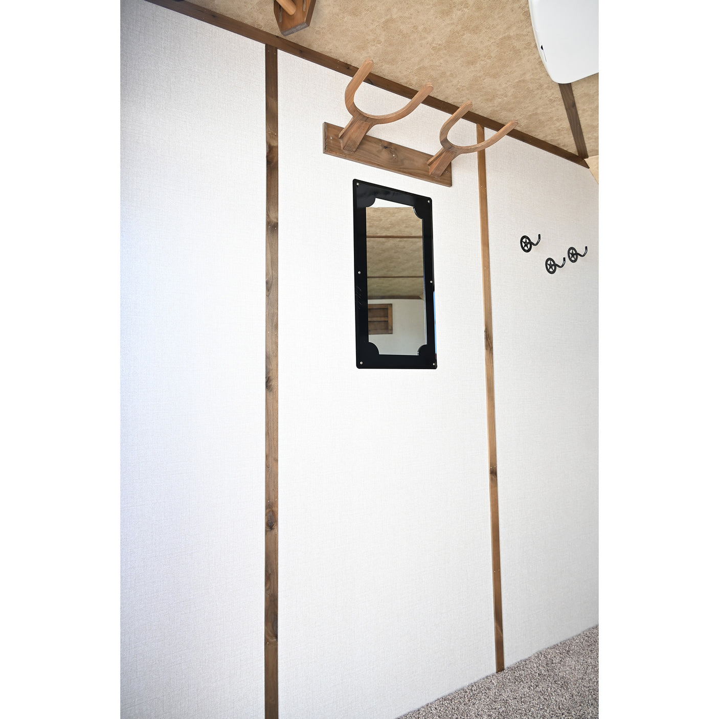 2024 Trails West Sierra 6 Horse Trainer's Trailer