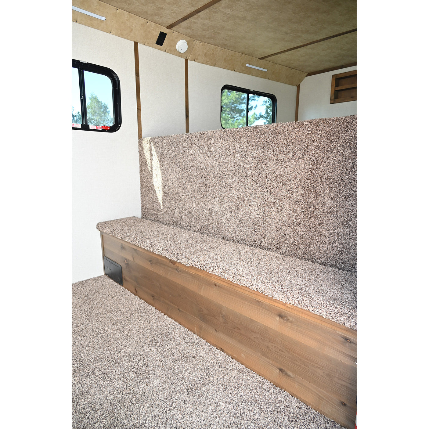2024 Trails West Sierra 6 Horse Trainer's Trailer