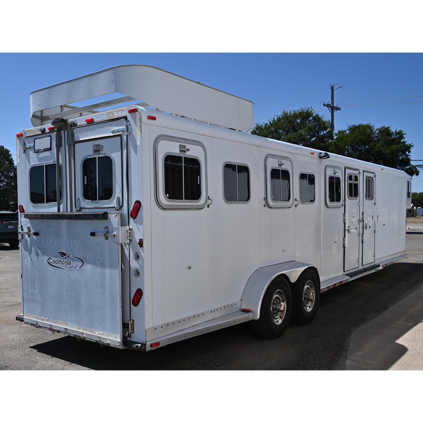 2001 Sooner 7 Horse Trainer's Trailer