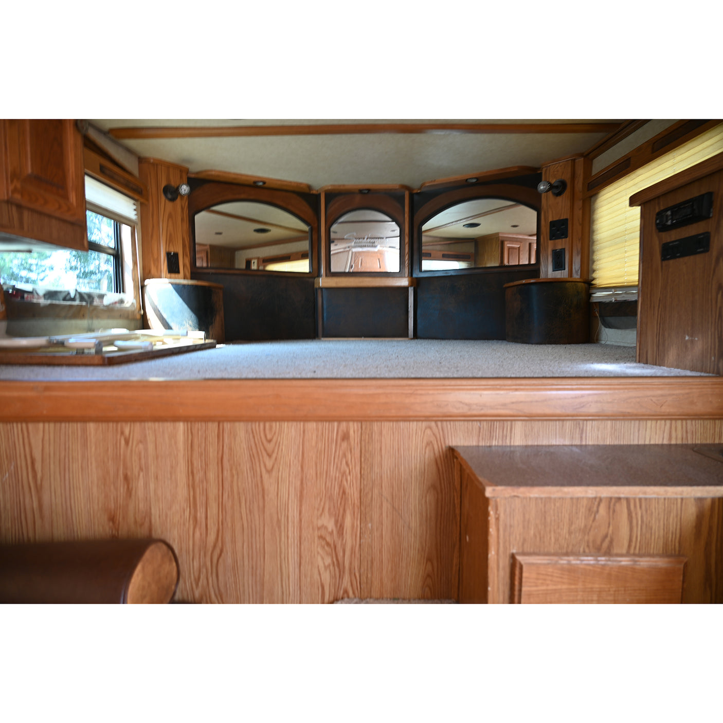 2007 Sundowner Sunlite 727 3 Horse 9' Living Quarter Trailer