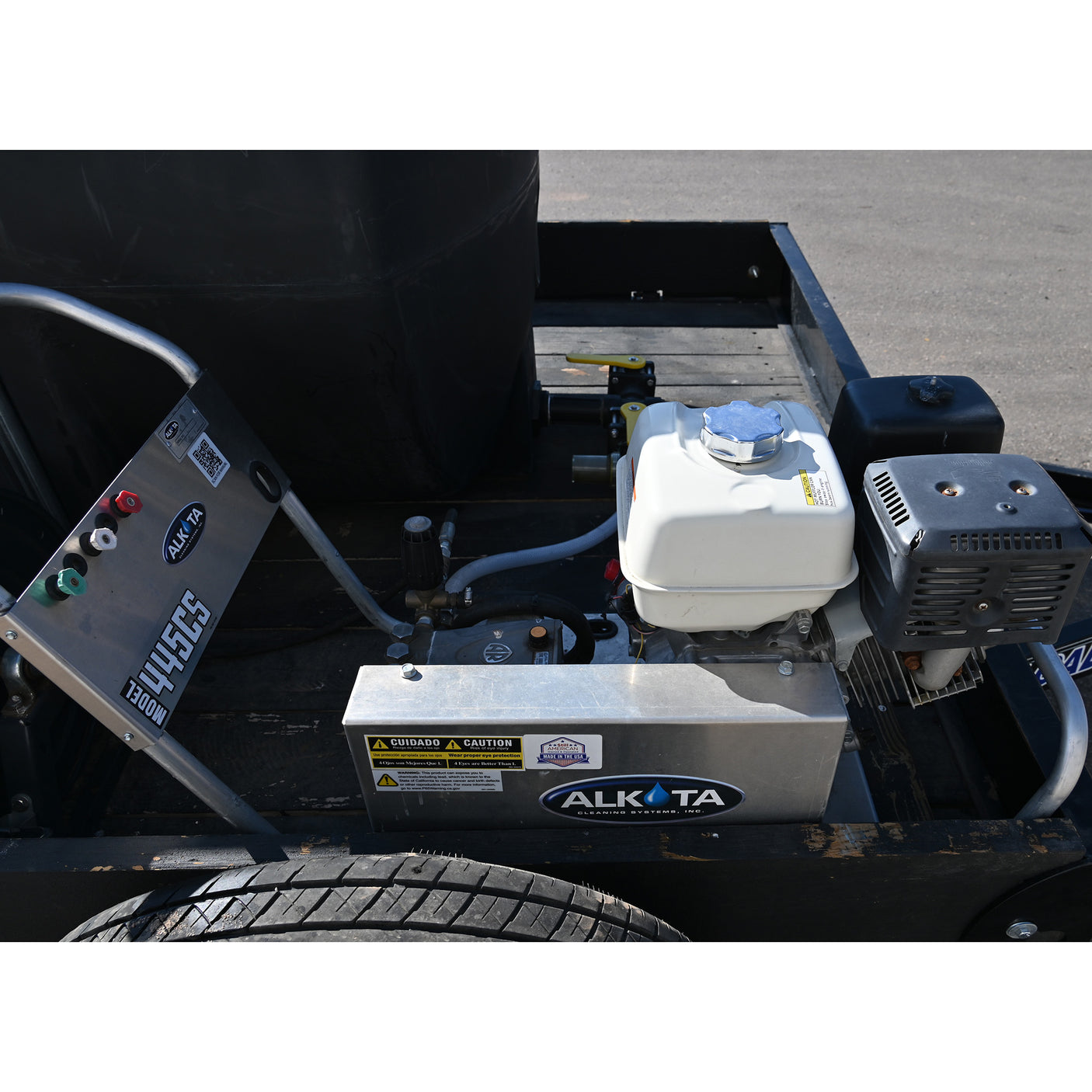 2024 1000 Gallon Pressure Washer on a 14' Load Trail Trailer Lightly Used