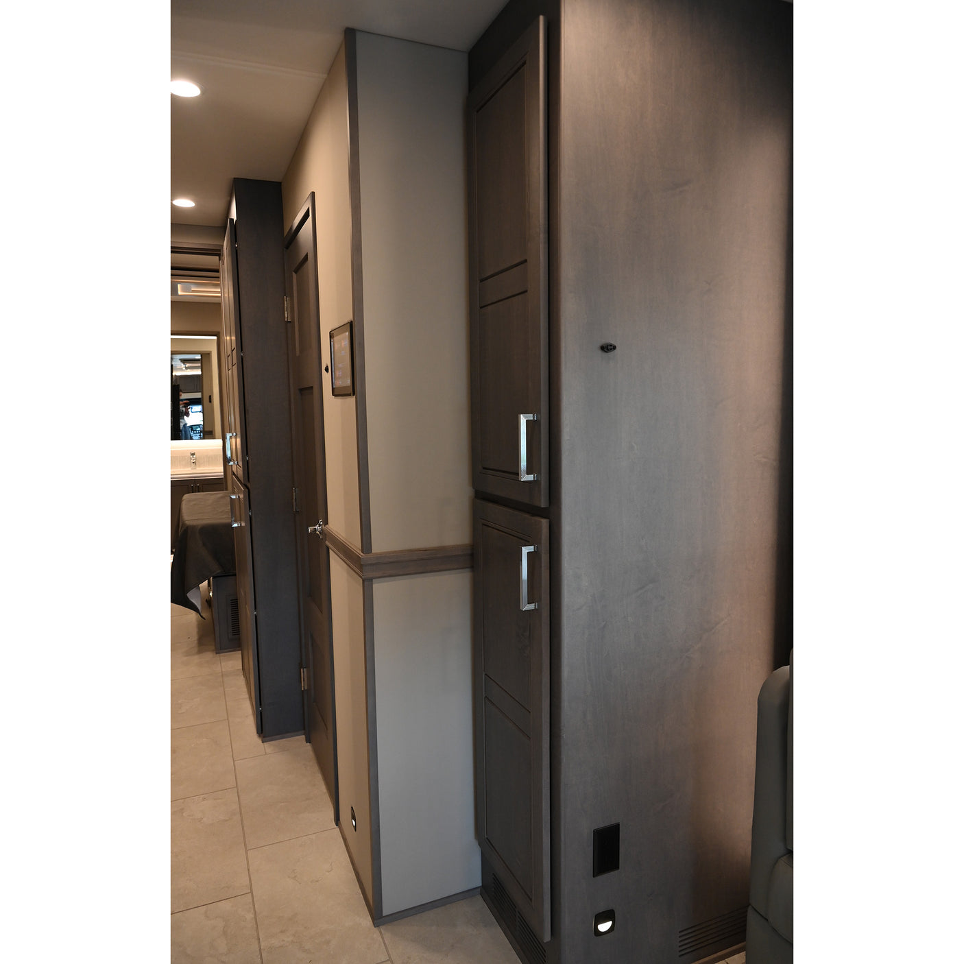 SOLD! 2026 Renegade XL 45' Super C X45BBC Bunk House Model, Freightliner Cascadia 600HP