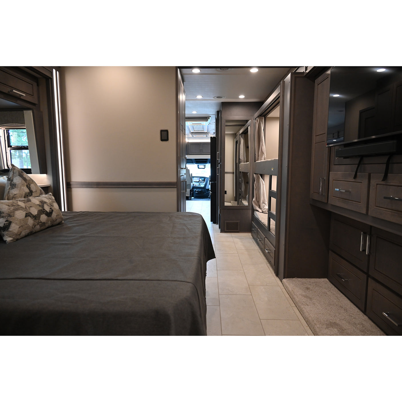 SOLD! 2026 Renegade XL 45' Super C X45BBC Bunk House Model, Freightliner Cascadia 600HP