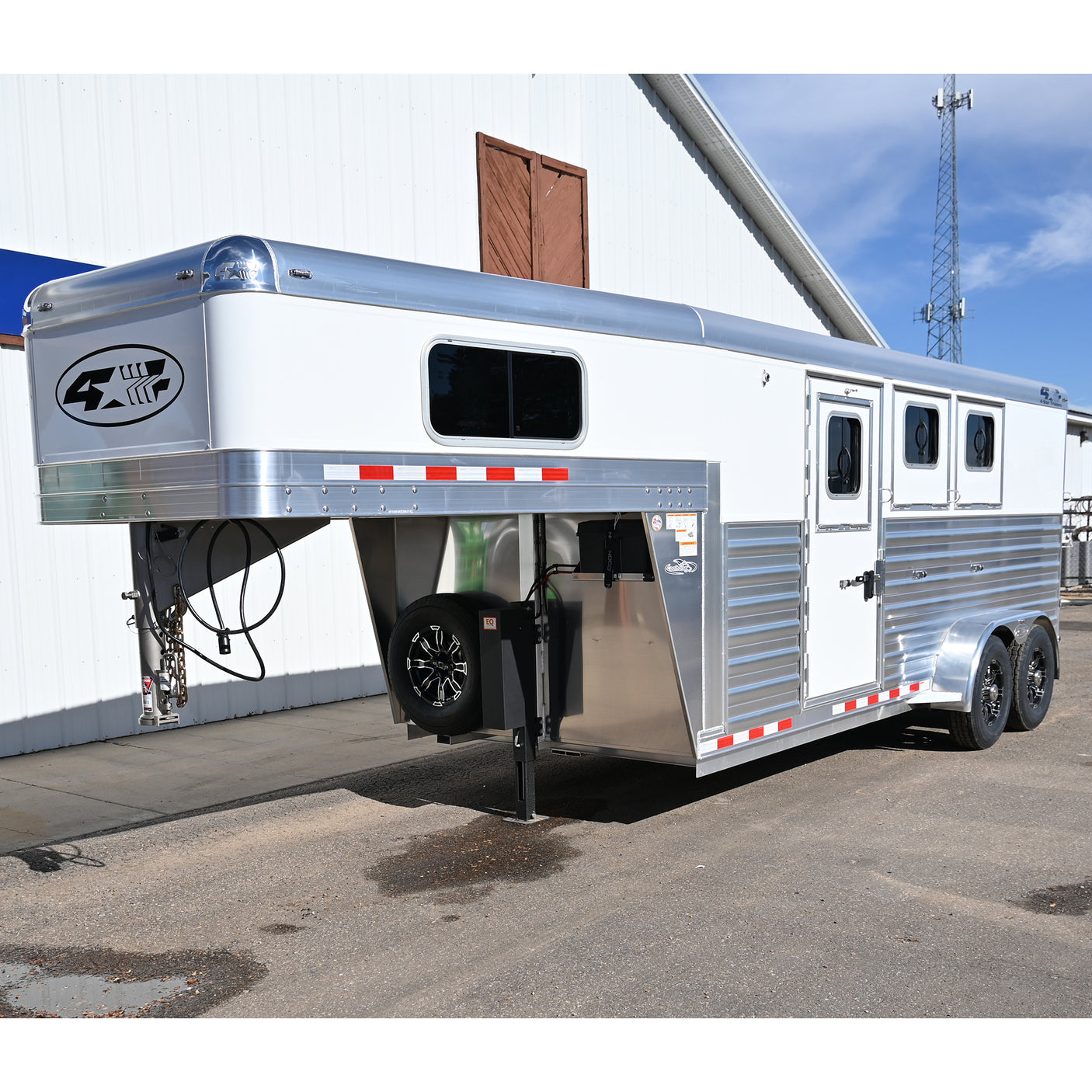 SALE PENDING! 2026 4 Star 3 Horse Trailer 6'10" Wide x 18' Long