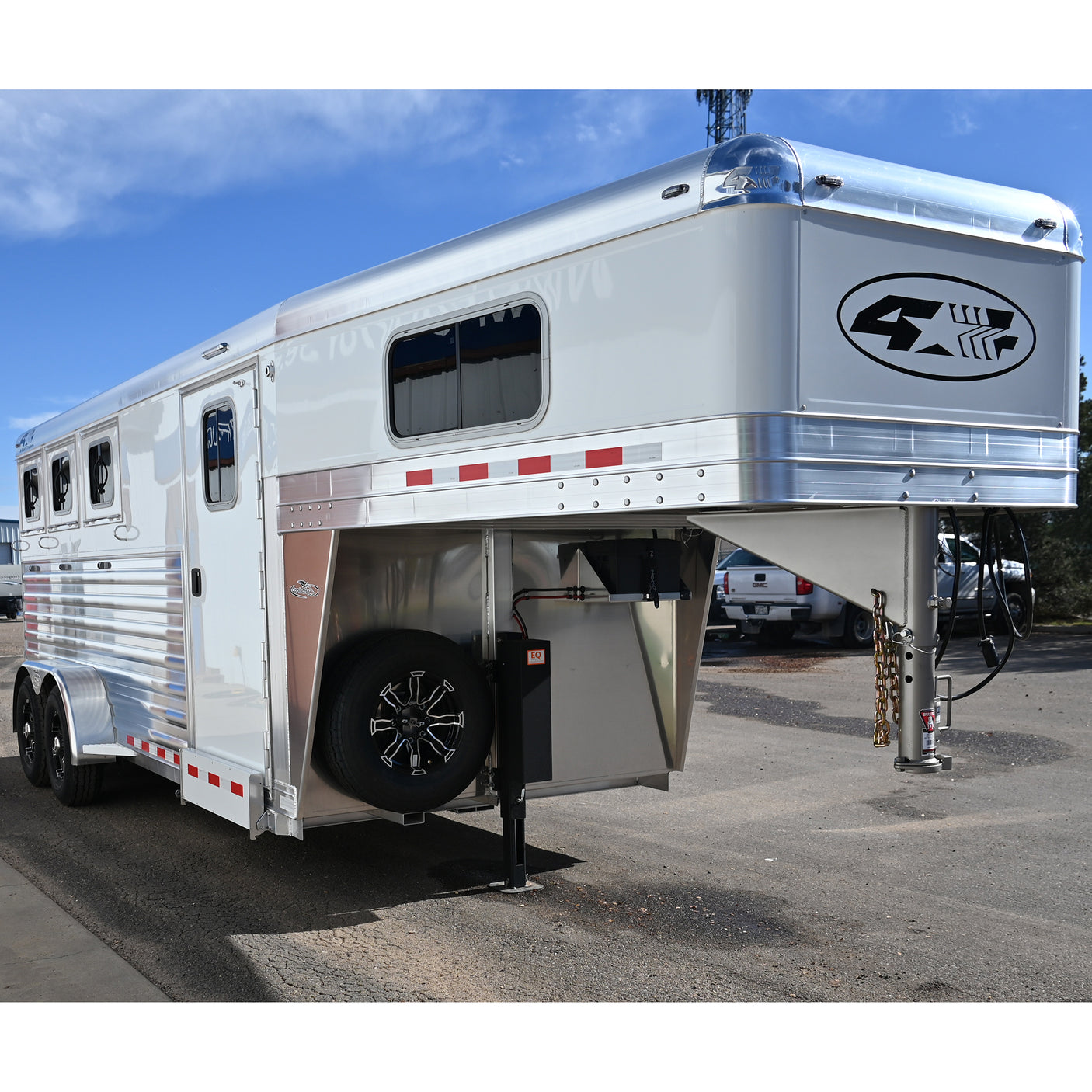 SALE PENDING! 2026 4 Star 3 Horse Trailer 6'10" Wide x 18' Long