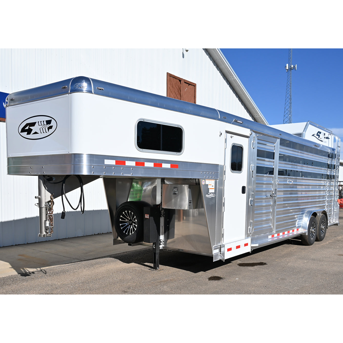 2026 4 Star 24' Deluxe Stock Combo with Cowboy Tack w/ CoolFloor