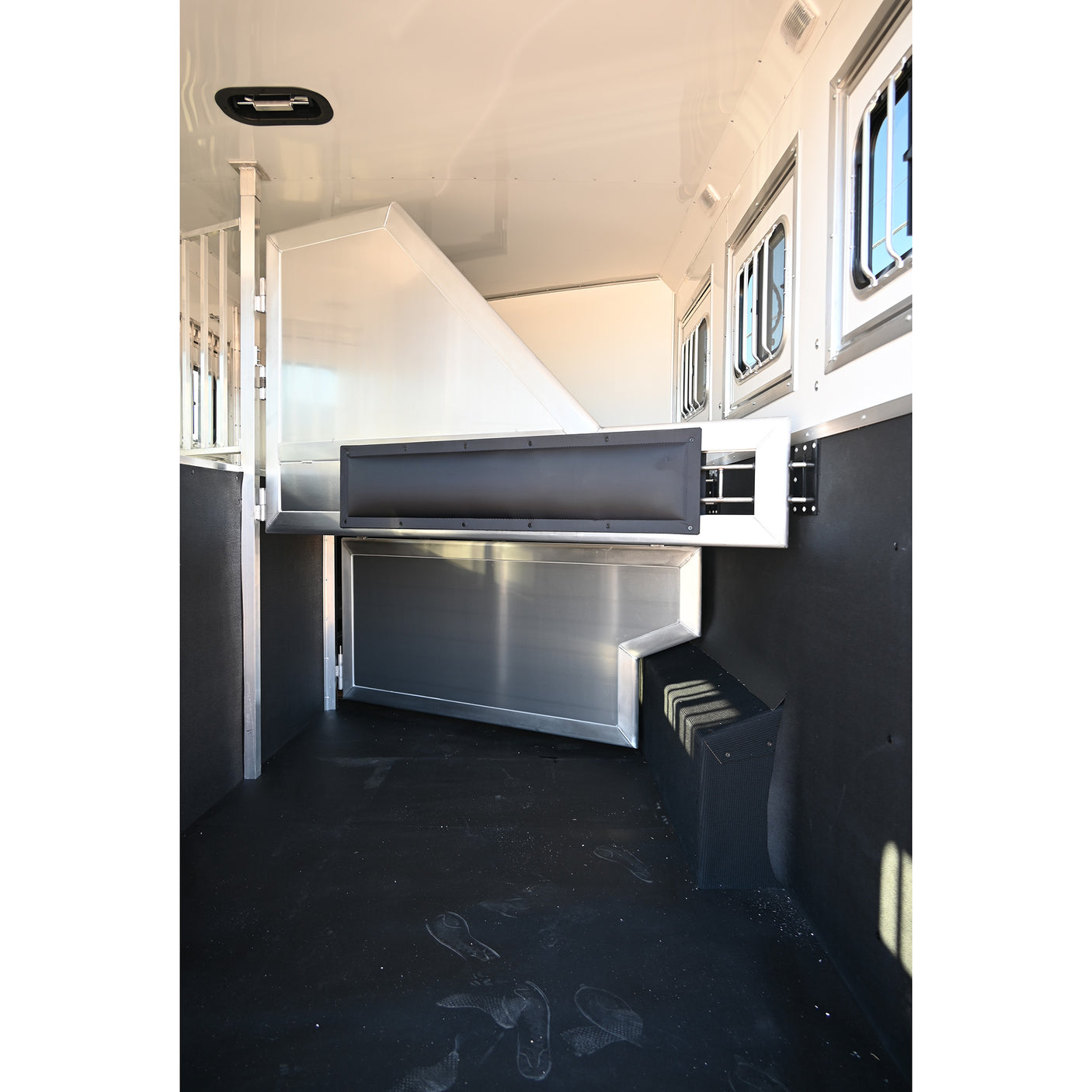2026 Lakota Colt 3 Horse 9' Living Quarter 8' Wide Horse Trailer