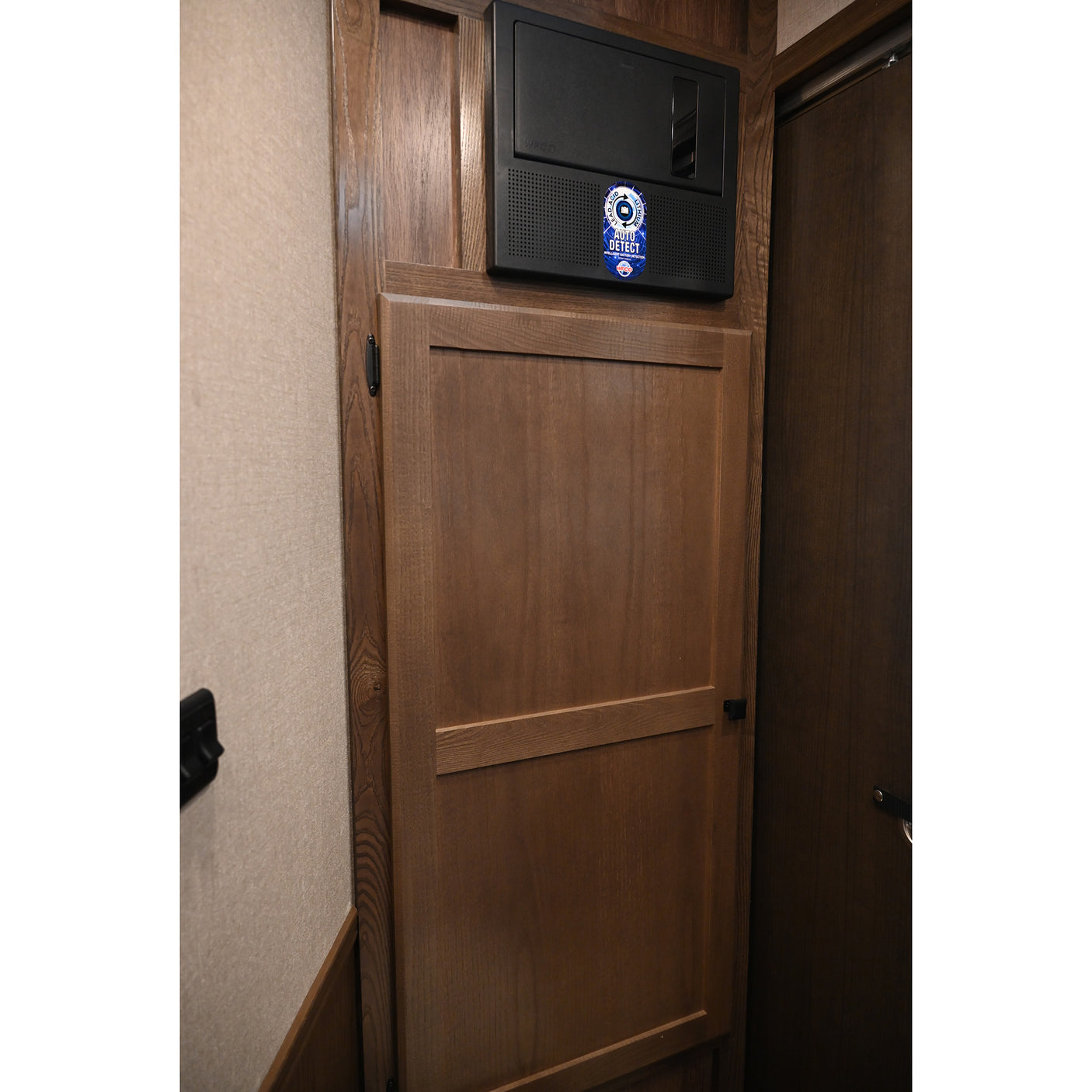 2026 Lakota Colt 3 Horse 9' Living Quarter 8' Wide Horse Trailer