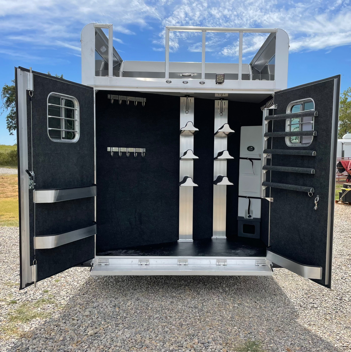 ARRIVING SOON! 2022 4 Star Trailer 5 Horse Reverse Load with Dressing Room, Oversized Rear Tack