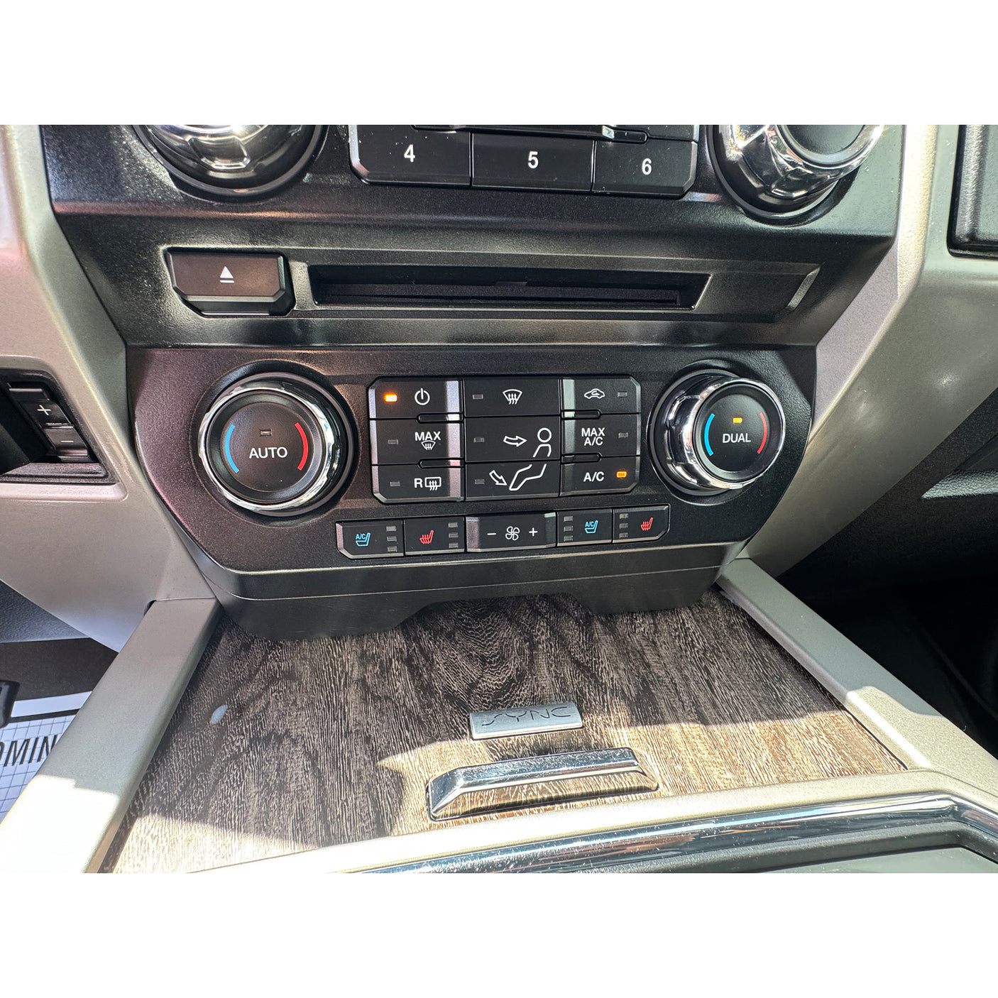 2017 Ford Lariat F-250 4X4 Pickup