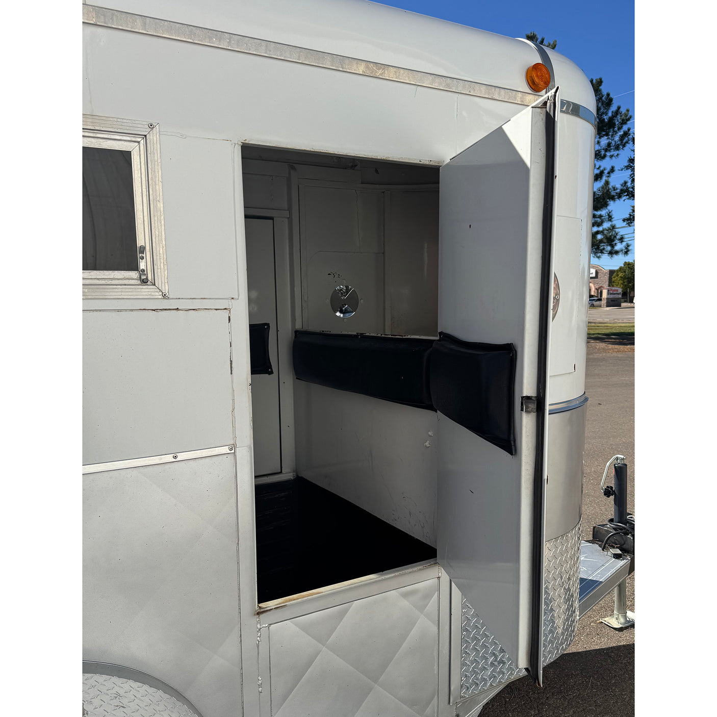 2003 WW 1 Horse Bumper Pull Horse Trailer