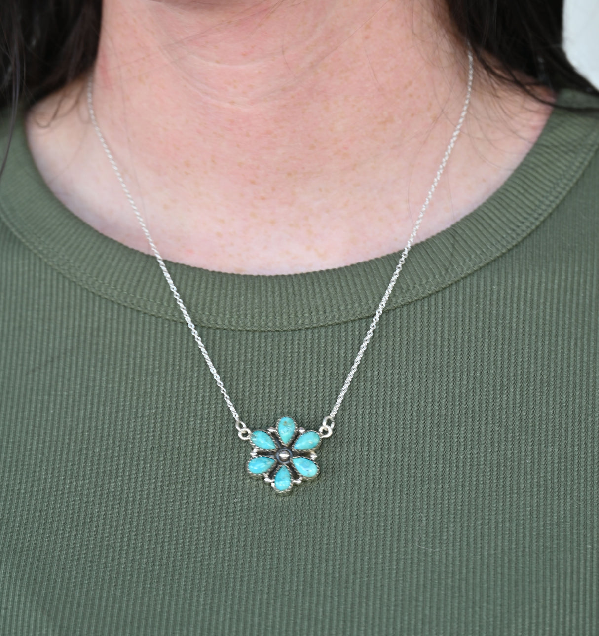 The Mia Necklace