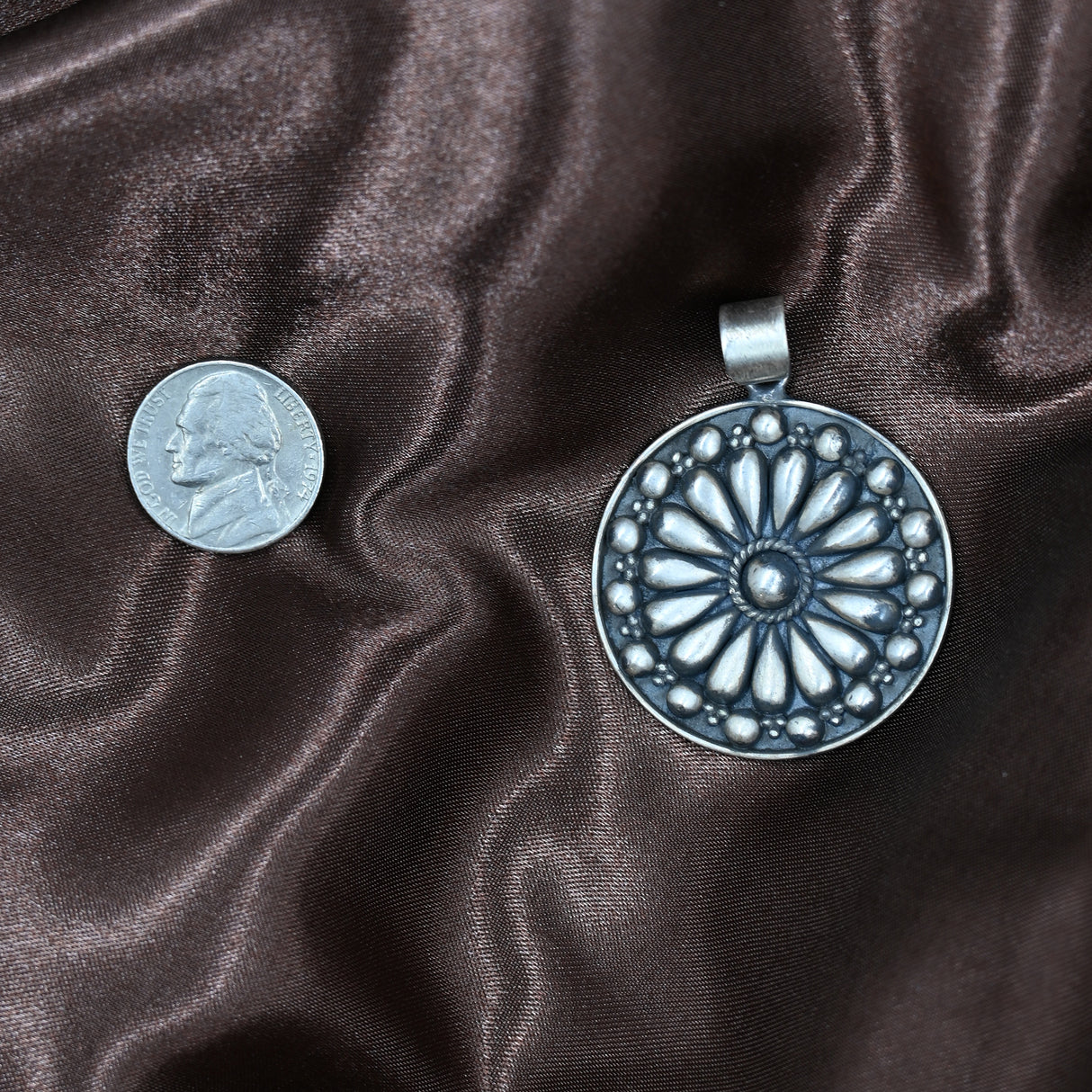 The Kinsley Round Pendant