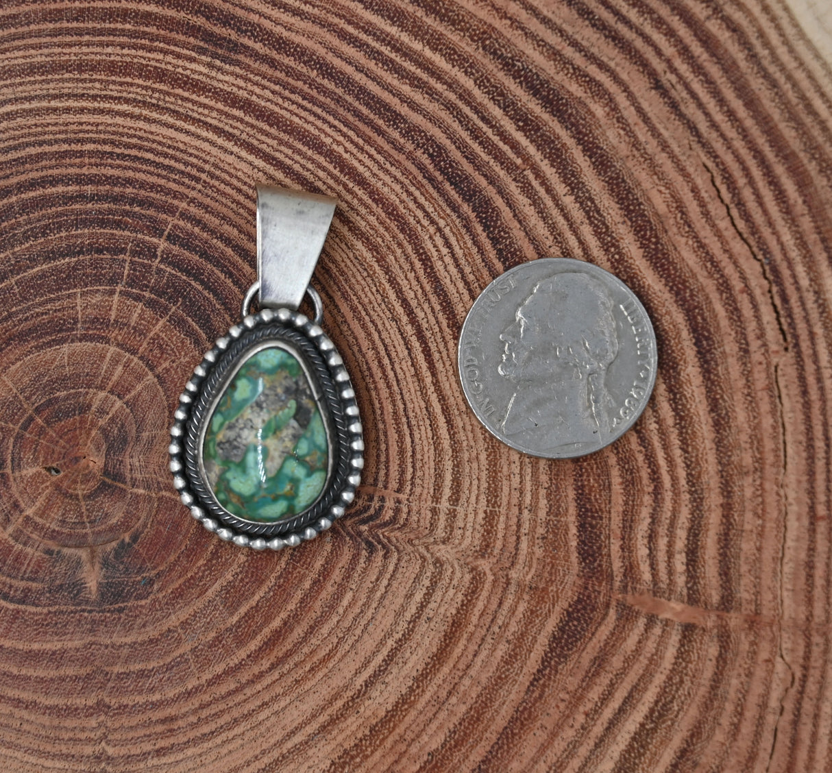 The Mya Pendant