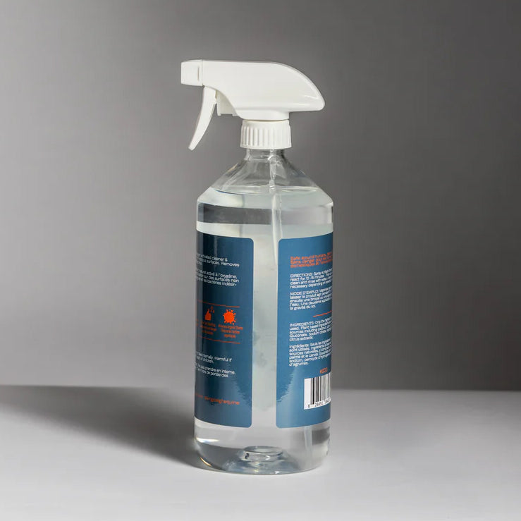 Kingsleigh Trough & Bucket Cleaner with Sprayer- 1 Liter