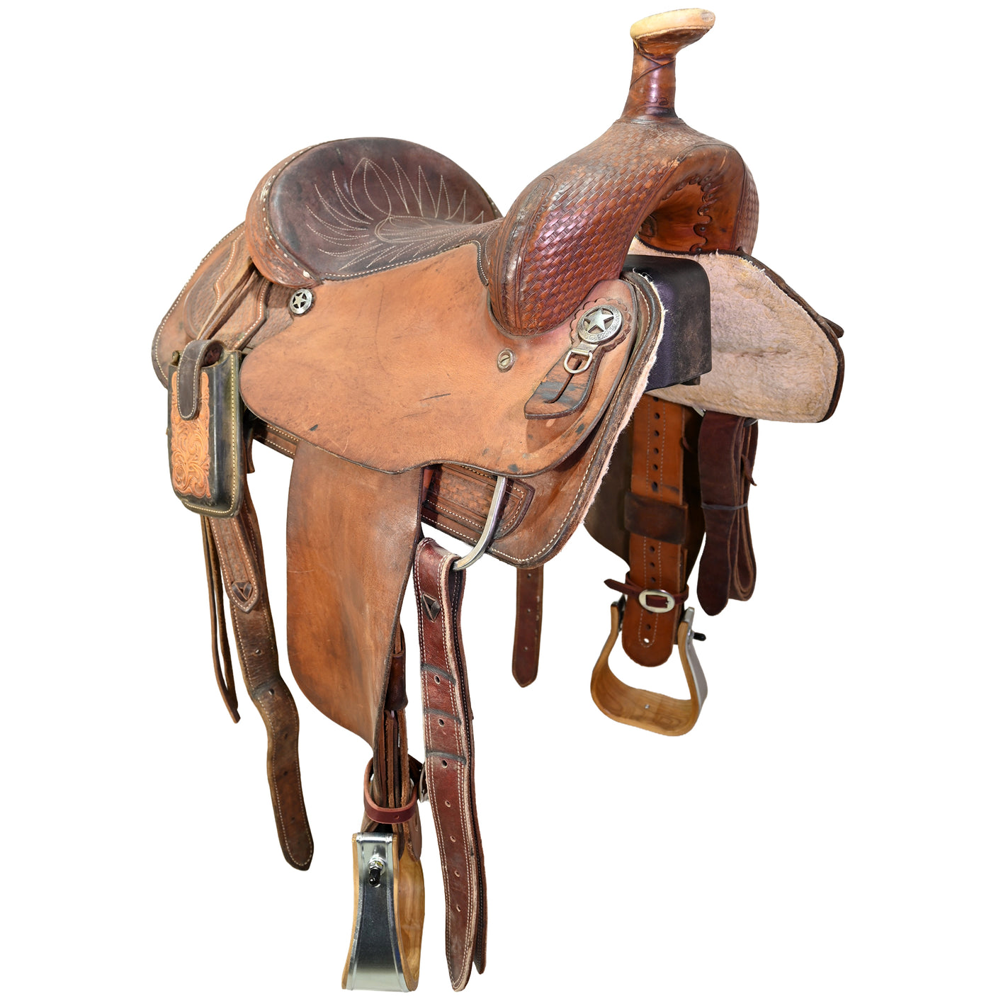 Used 15.5" Sanchez Team Roping Saddle