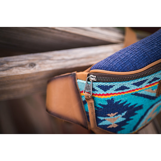 STS Ranchwear Mojave Sky Duffel Multi/Blue Aztec One Size 並行輸入品 Mojave Sky Duffle \u2013 Katie B