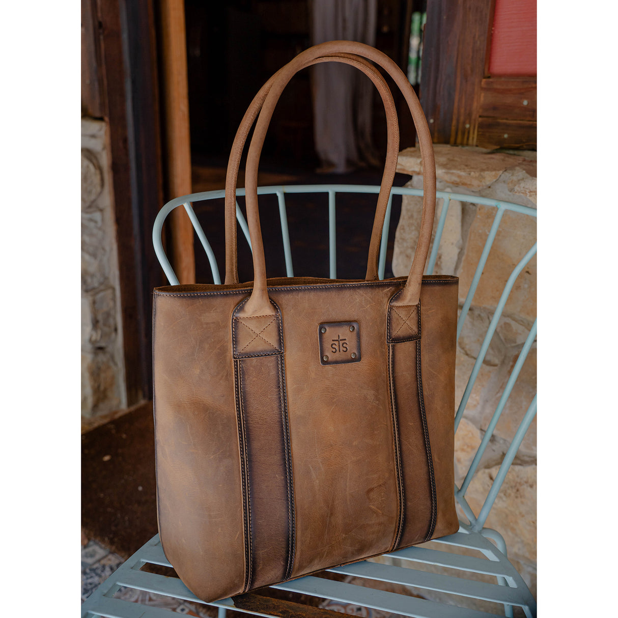 STS Ranchwear Baroness Basic Bliss Tote