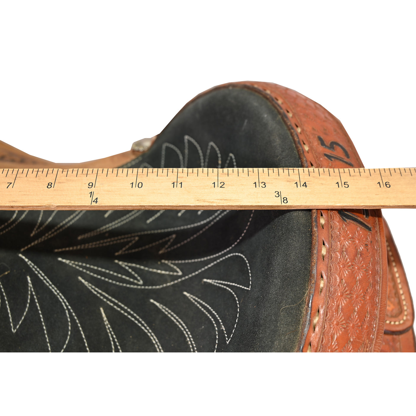 Used 14" Cowboy Classic Trophy Team Roping Saddle