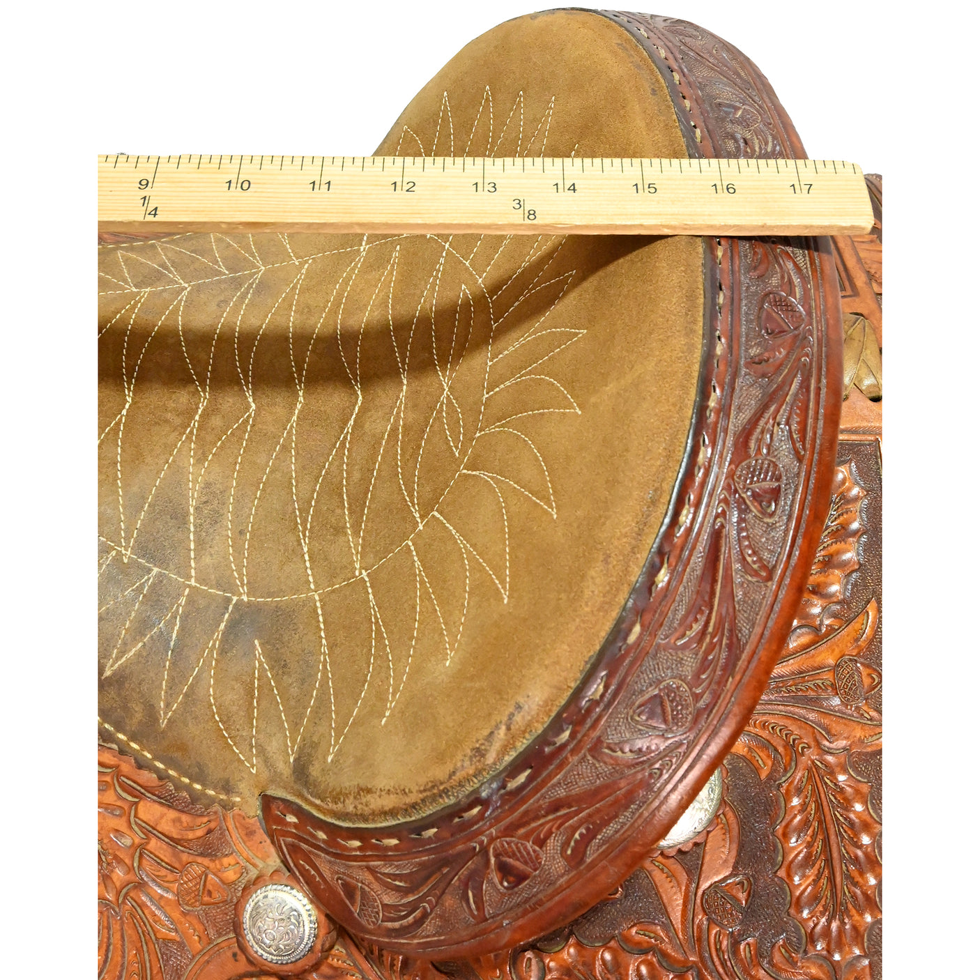 SOLD! Used 15.5" Saddlesmith Team Roping Saddle