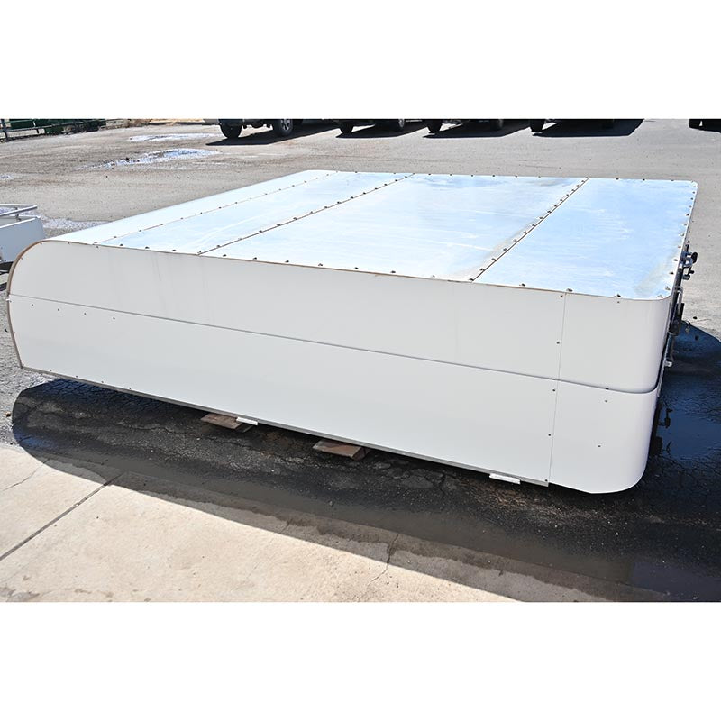 Platinum Hay Pod with Ladder
