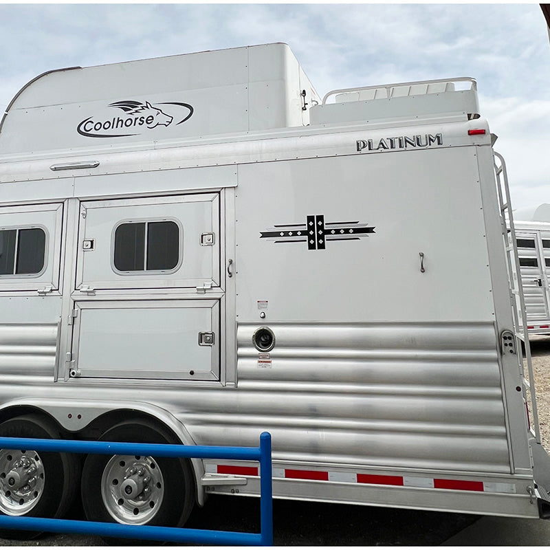 Platinum Hay Pod with Ladder