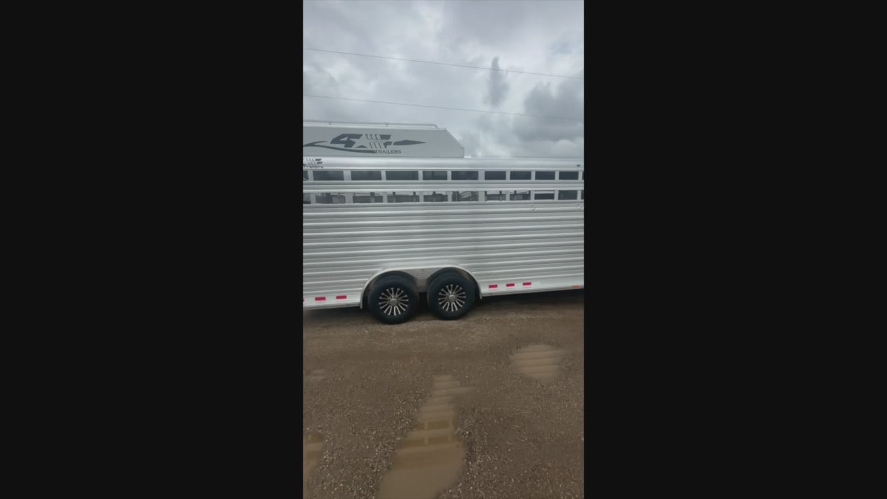 2026 4 Star 24' Deluxe Stock Combo Horse Trailer