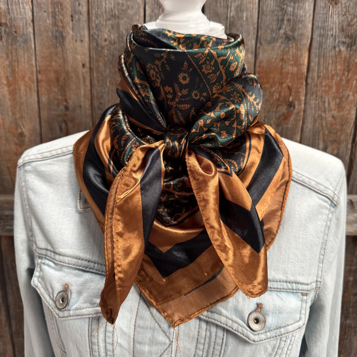 Rodeo Drive 35"x35" Emerald and Tan Paisley Wild Rag